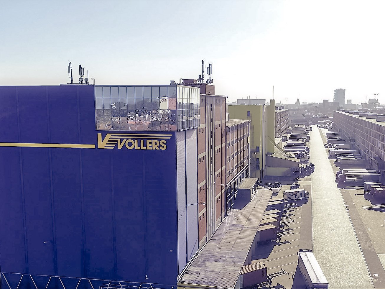 The office and warehouses in Bremen from afar